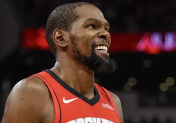 开云体育入口-火箭今日全队三分35投15中&amp;amp;命中率42.9%，而尼克斯仅29.4%